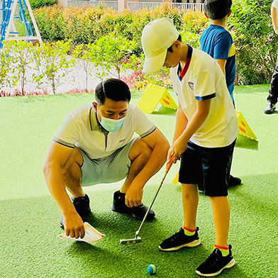 Golfer Nguyễn Hồng Dũng