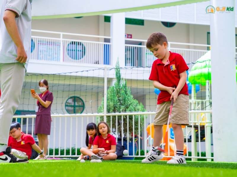 Sự kiện "Trải nghiệm cùng golf" đã mang golf đến gần hơn với các em học sinh