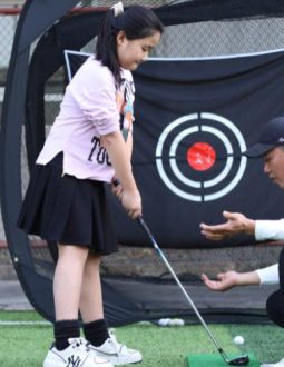 dạy đánh golf trẻ em tại thị trường Việt Nam