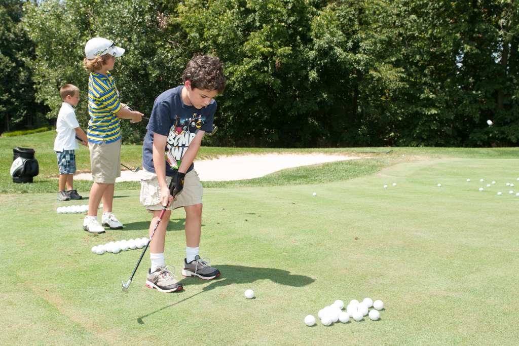 Chọn sân golf đảm bảo an toàn cho trẻ em